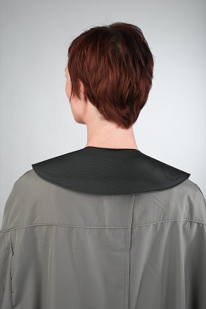 Sibel knipkraag bob tuo stylist kort zwart